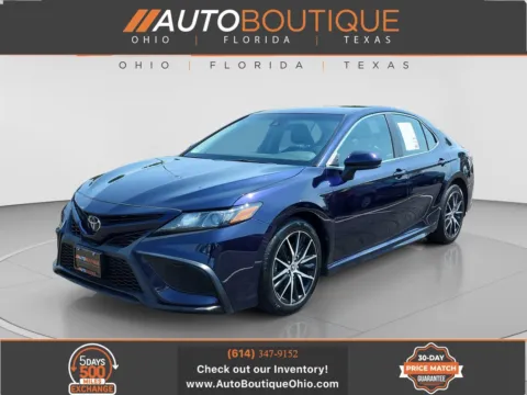 Blue 2021 Toyota Camry SE for sale in Columbus, OH