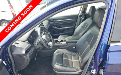 More photos of 2023 Nissan Altima 2.5 SR at Auto Boutique Ohio, OH