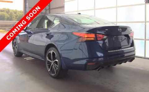 More photos of 2023 Nissan Altima 2.5 SR at Auto Boutique Ohio, OH