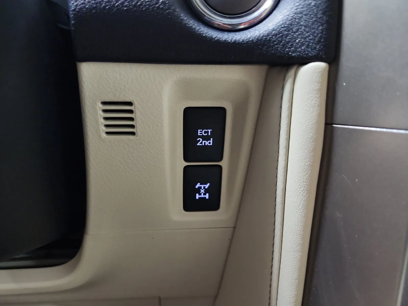 Lexus GX photo 25