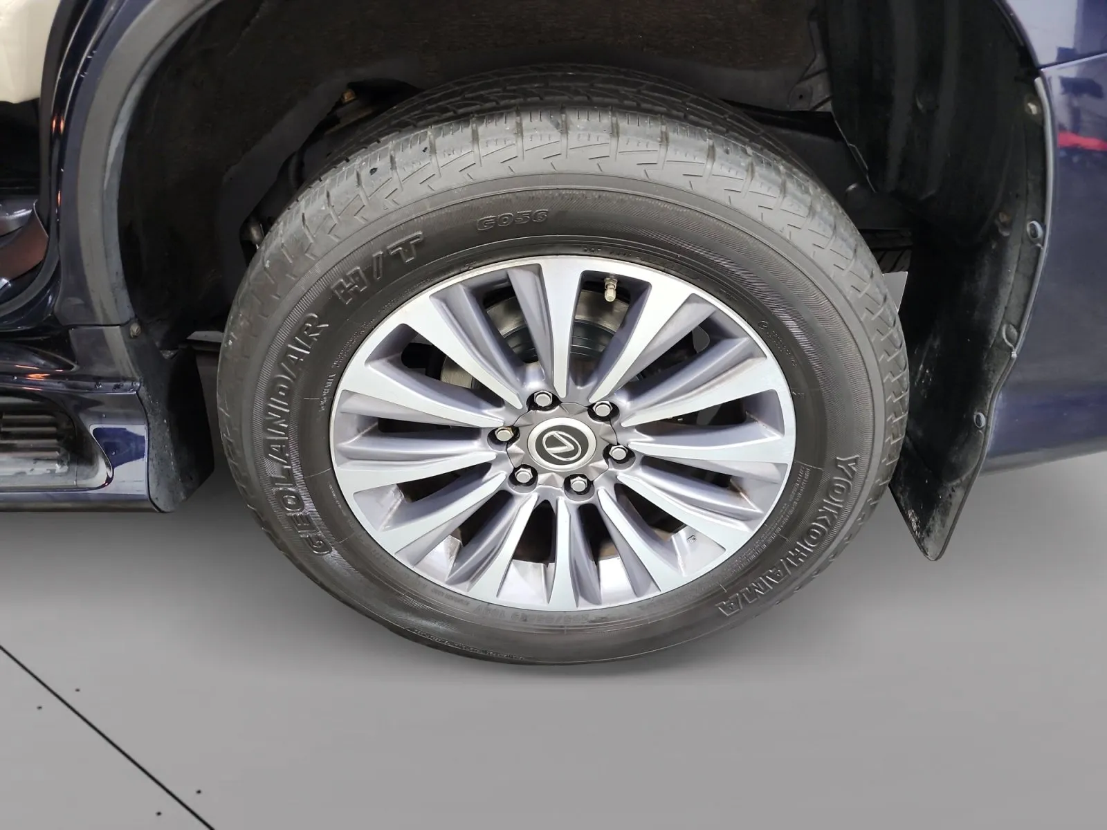 Lexus GX photo 14