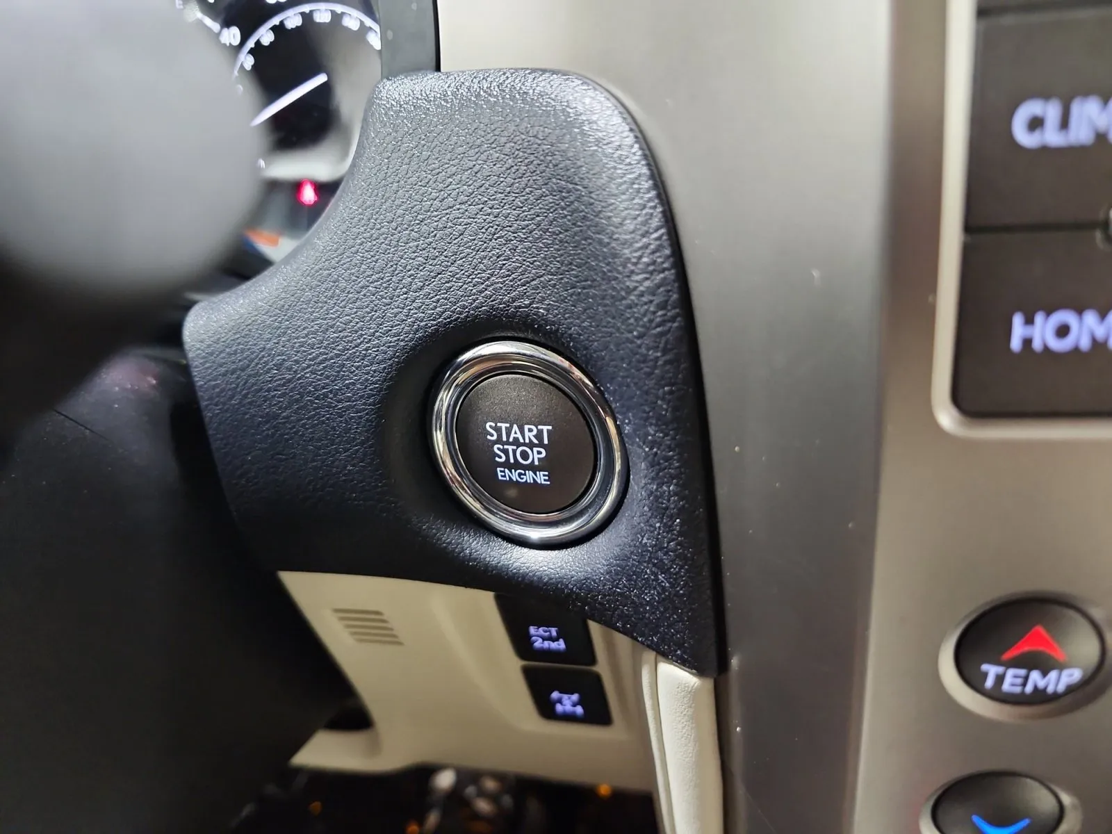 Lexus GX photo 24
