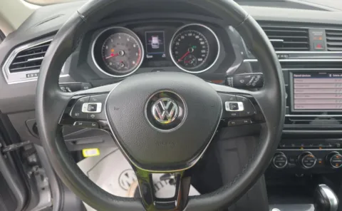 More photos of 2020 Volkswagen Tiguan SEL at Auto Boutique Ohio, OH