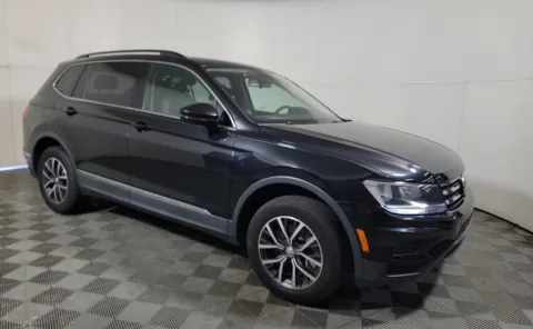 Another view of 2020 Volkswagen Tiguan SE for sale in Columbus, OH at Auto Boutique Ohio