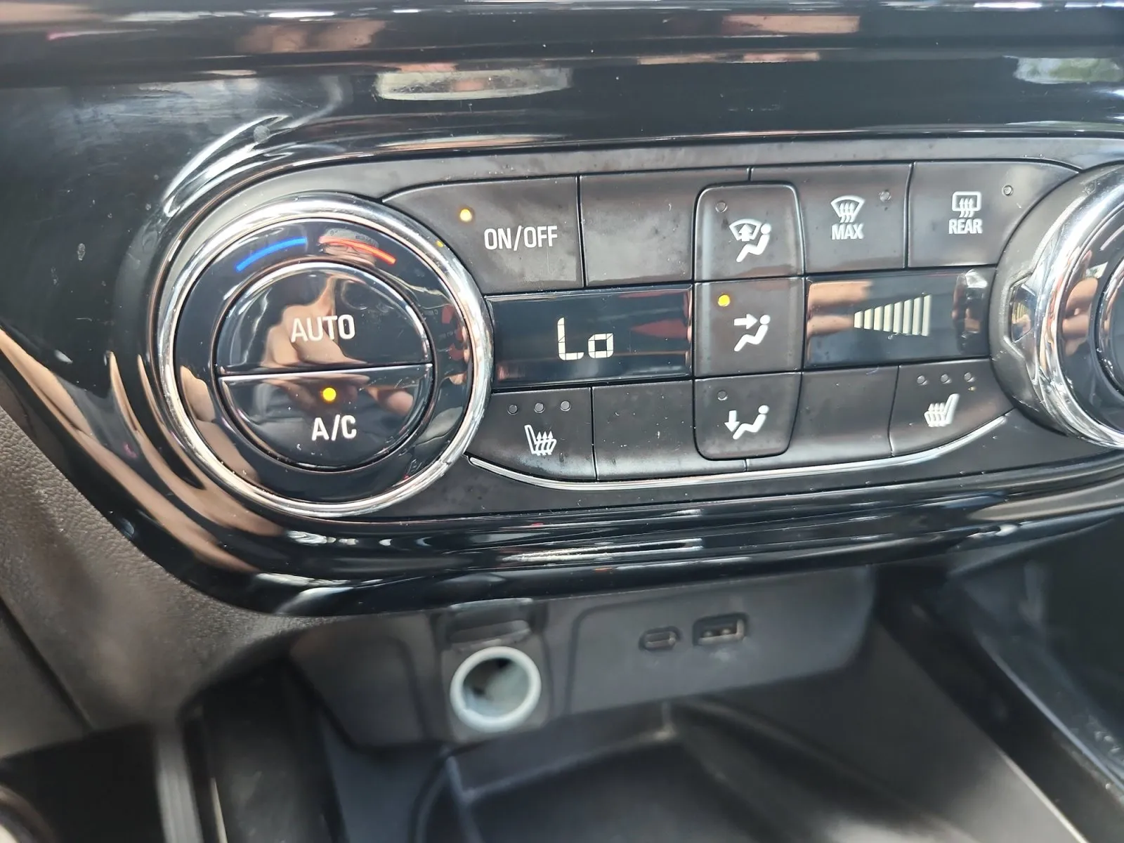 Chevrolet Trax photo 21