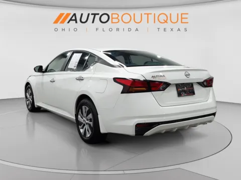 Another view of 2024 Nissan Altima 2.5 S for sale in Columbus, OH at Auto Boutique Ohio