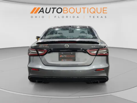More photos of 2021 Nissan Maxima SR at Auto Boutique Ohio, OH