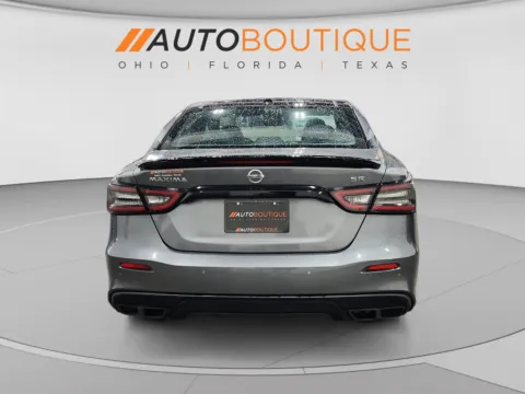 More photos of 2021 Nissan Maxima SR at Auto Boutique Ohio, OH