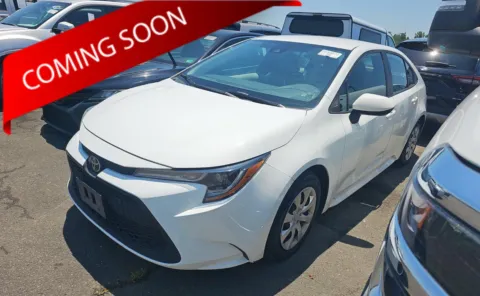 White 2020 Toyota Corolla LE for sale in Columbus, OH