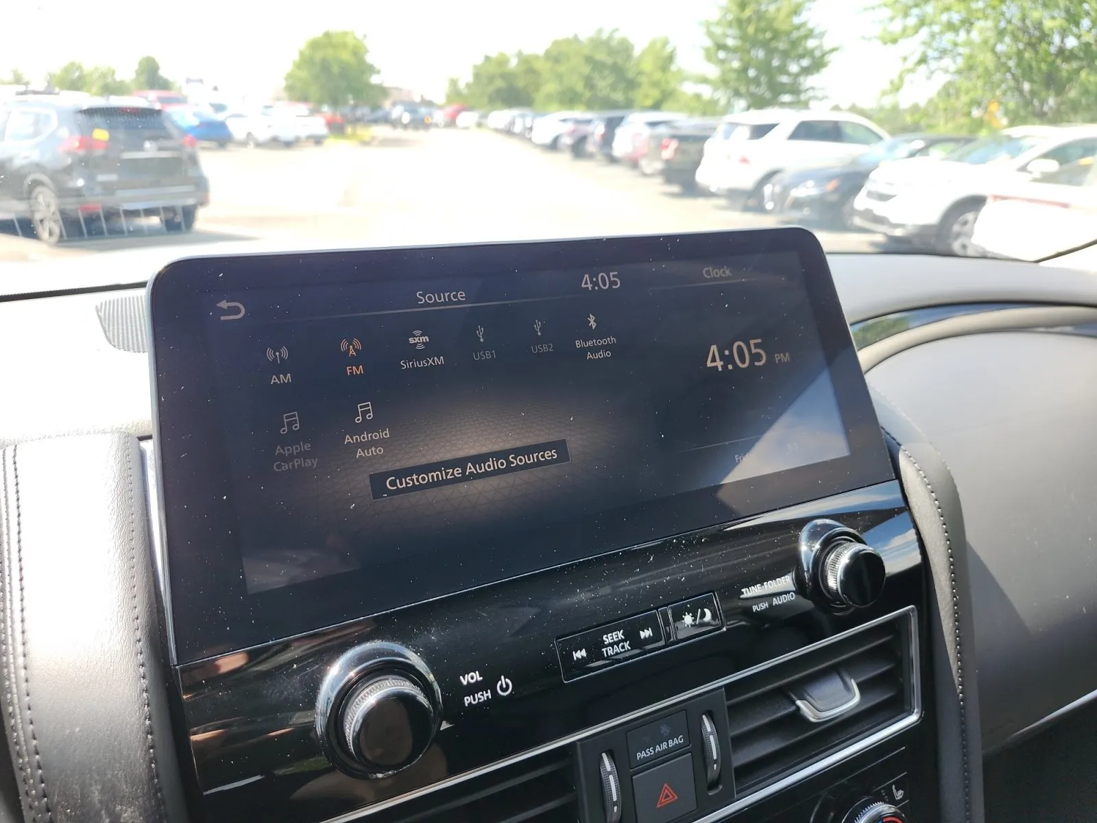 Nissan Armada photo 17