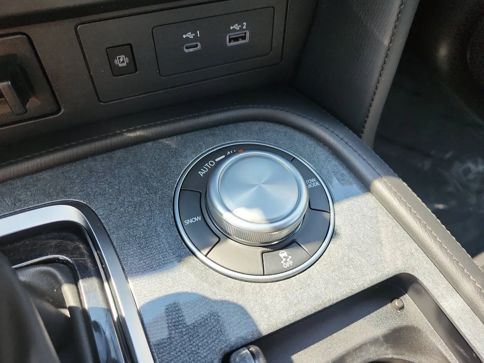 Nissan Armada photo 22