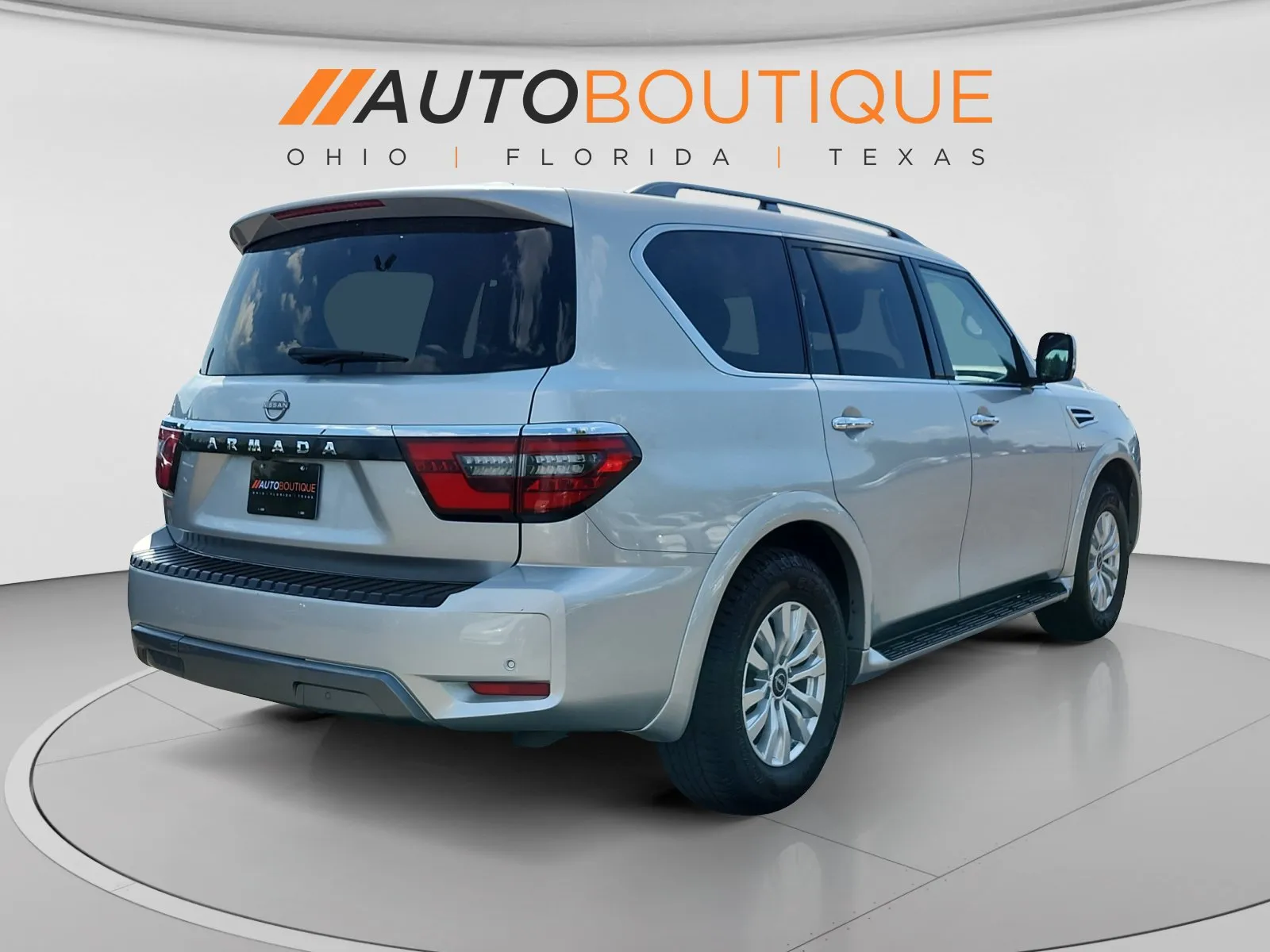 Nissan Armada photo 5