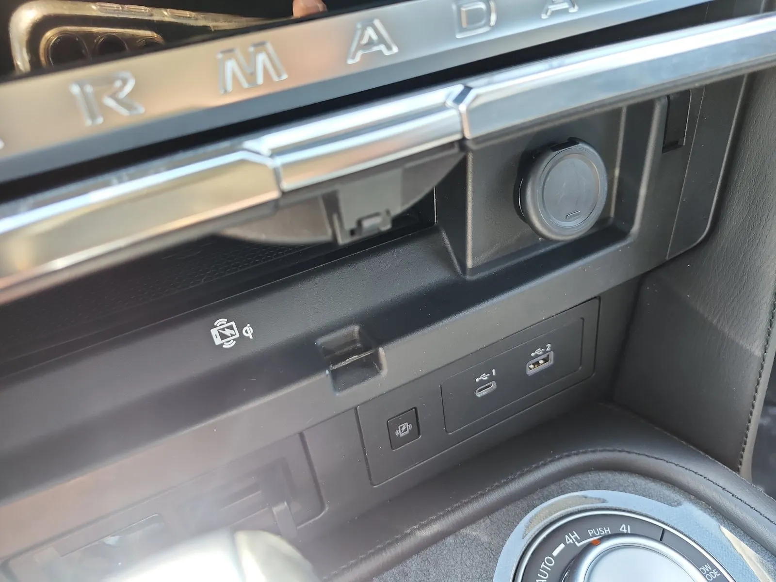 Nissan Armada photo 21
