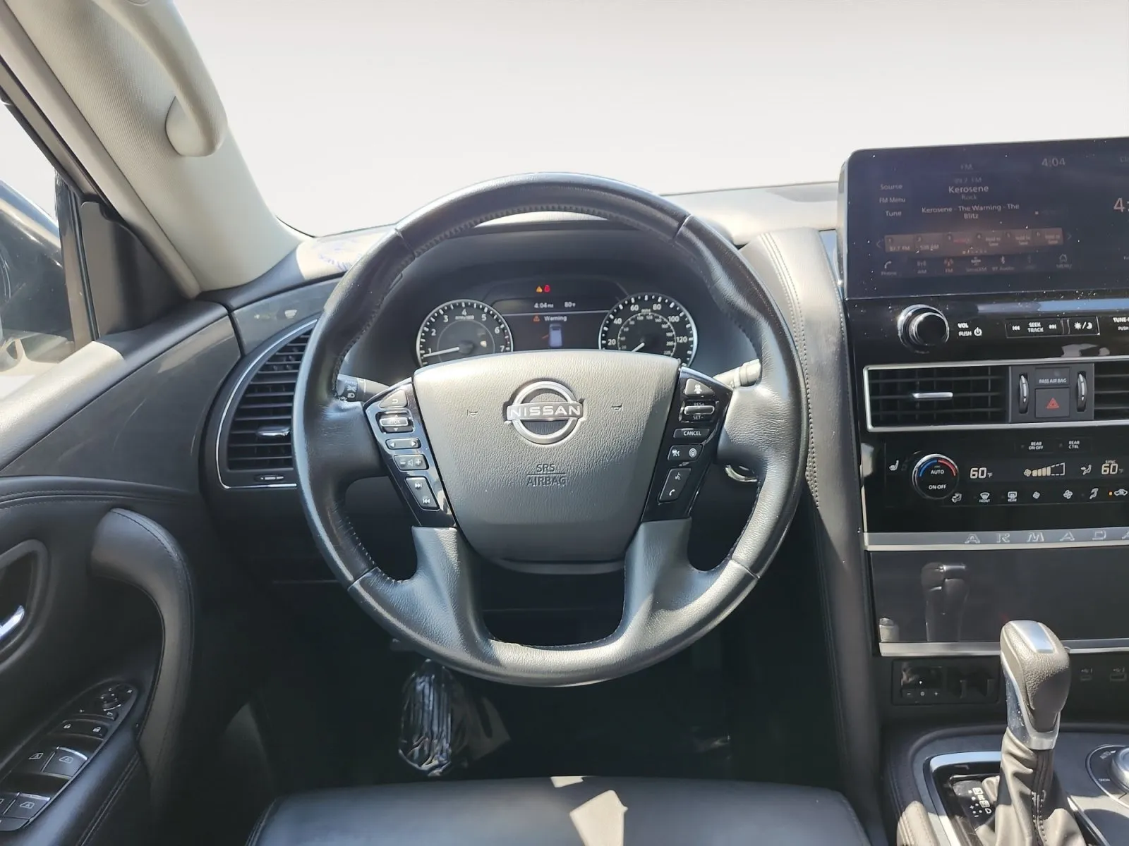 Nissan Armada photo 12