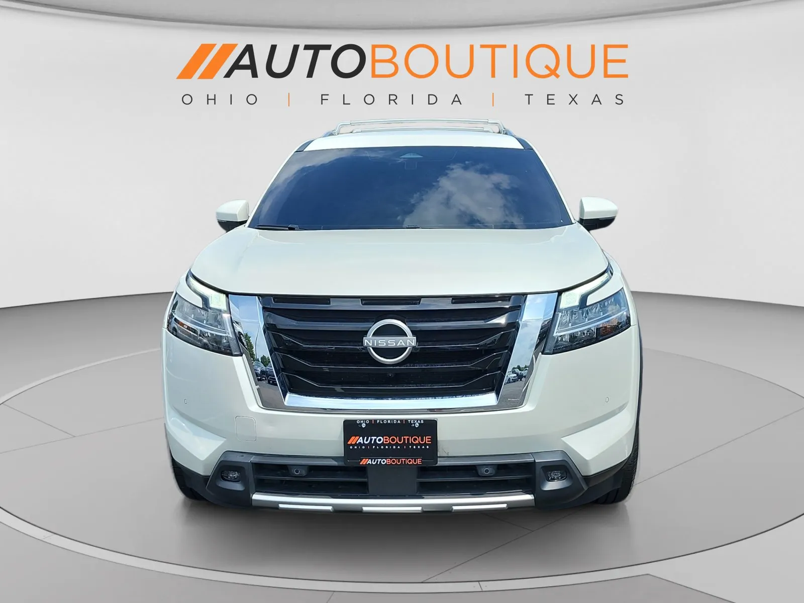 Nissan Pathfinder photo 8