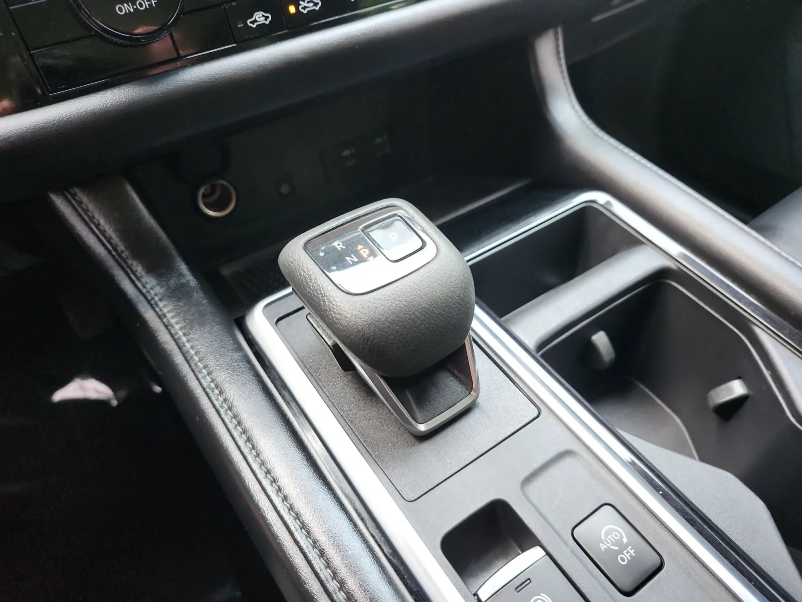 Nissan Pathfinder photo 24