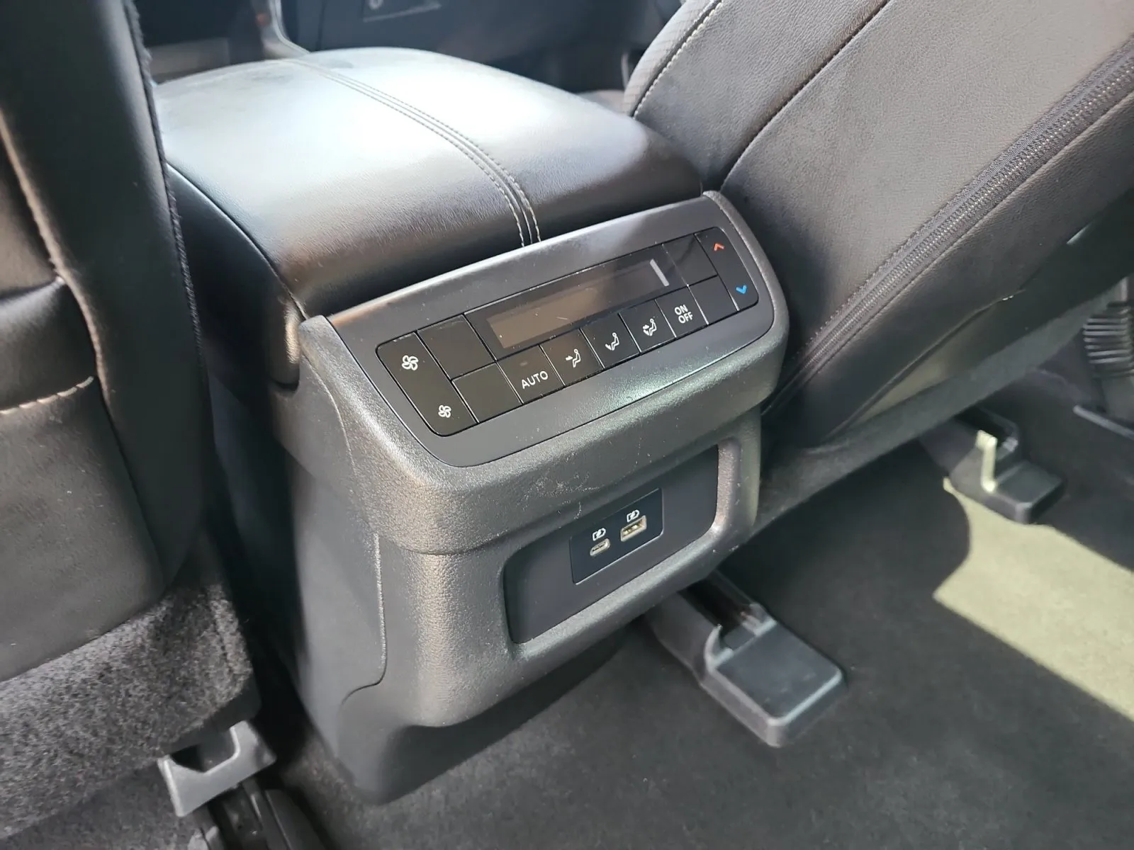 Nissan Pathfinder photo 14