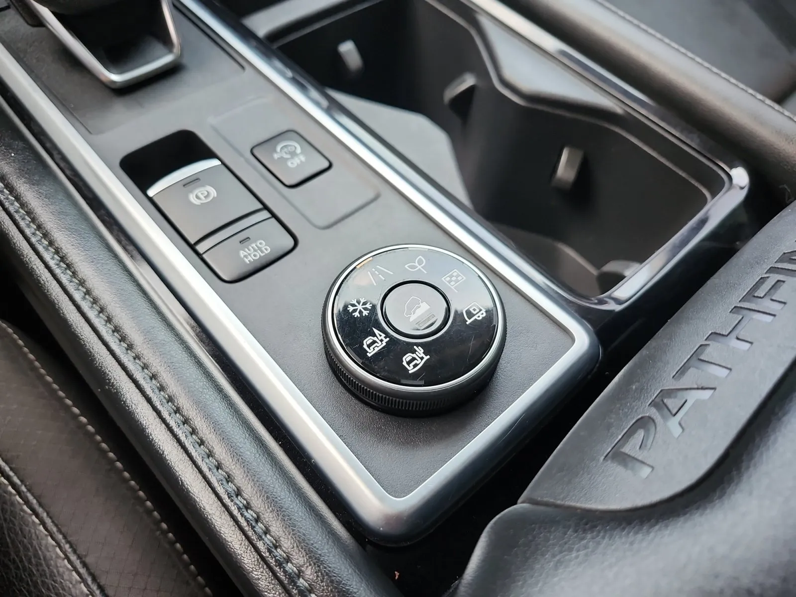 Nissan Pathfinder photo 25