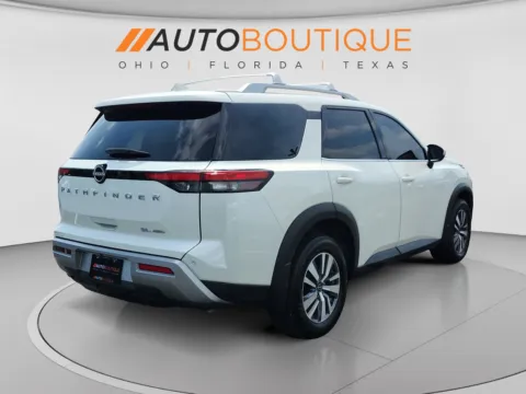 More photos of 2023 Nissan Pathfinder SL at Auto Boutique Ohio, OH