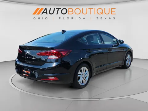 More photos of 2019 Hyundai Elantra SEL at Auto Boutique Ohio, OH
