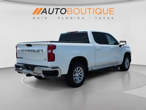 More photos of 2020 Chevrolet Silverado 1500 LT at Auto Boutique Ohio, OH
