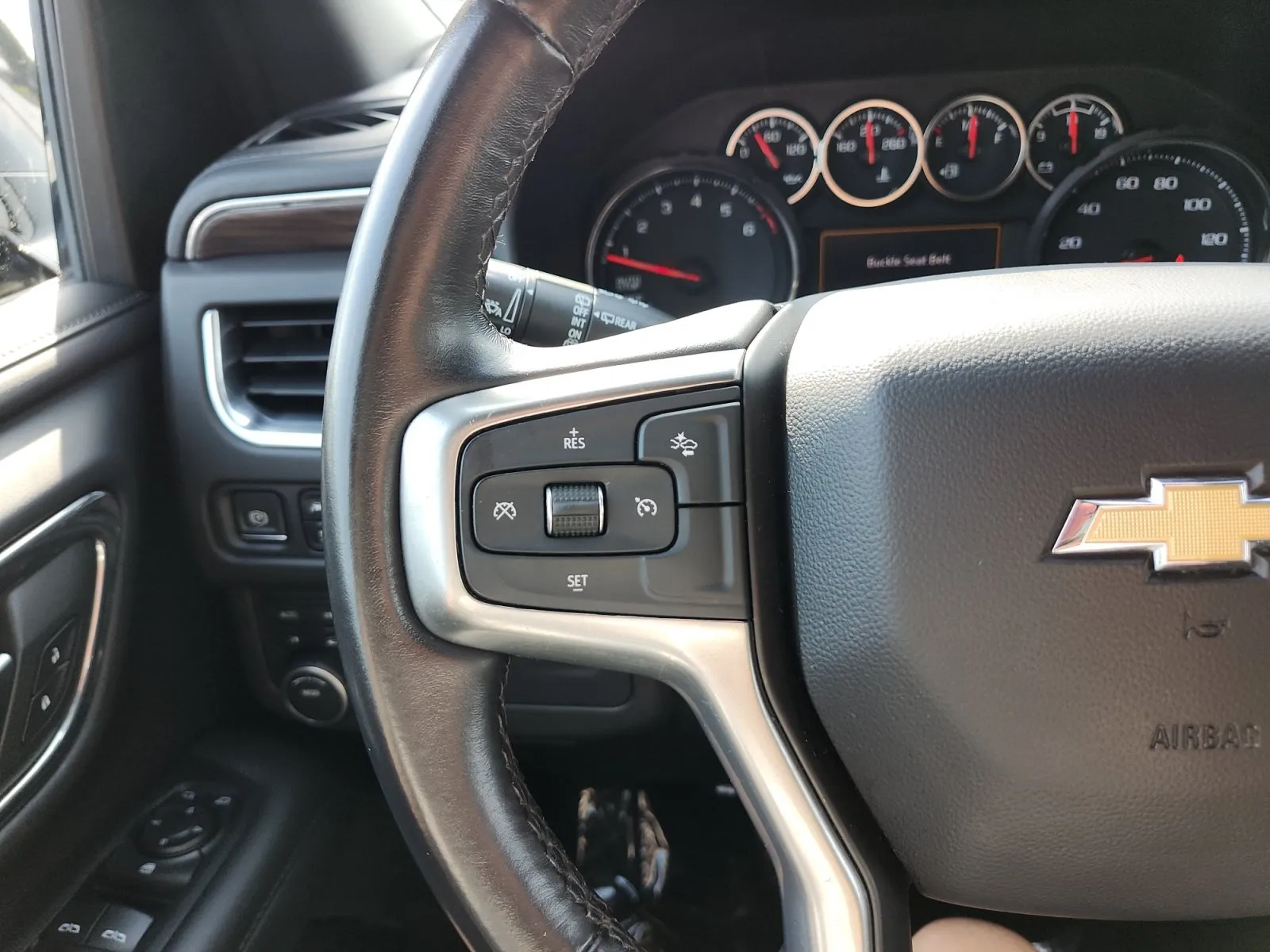 Chevrolet Tahoe photo 25