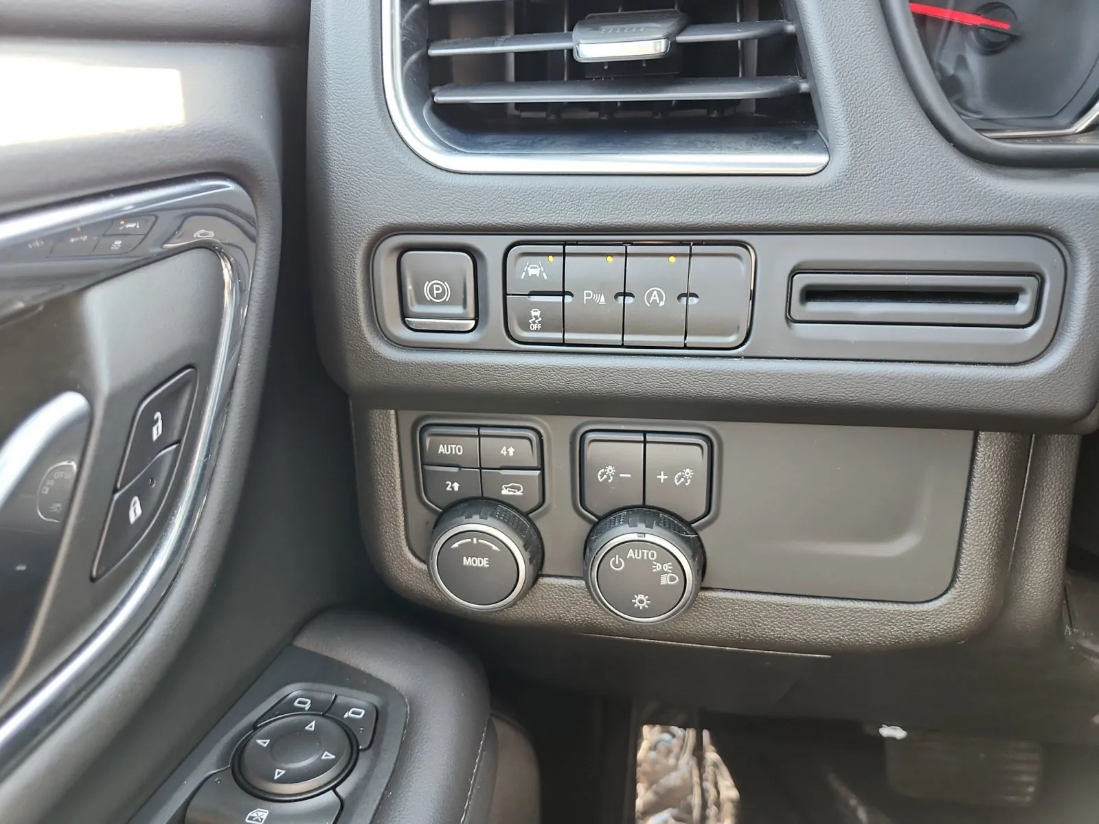 Chevrolet Tahoe photo 23