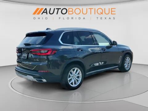 More photos of 2022 BMW X5 xDrive40i at Auto Boutique Ohio, OH