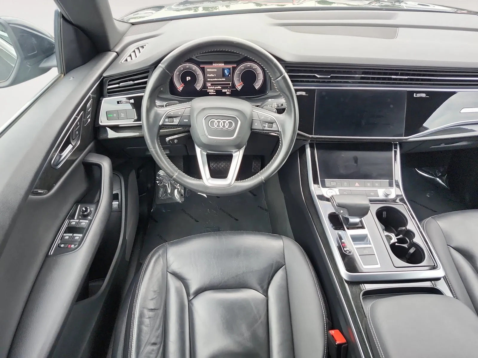 Audi Q8 photo 10