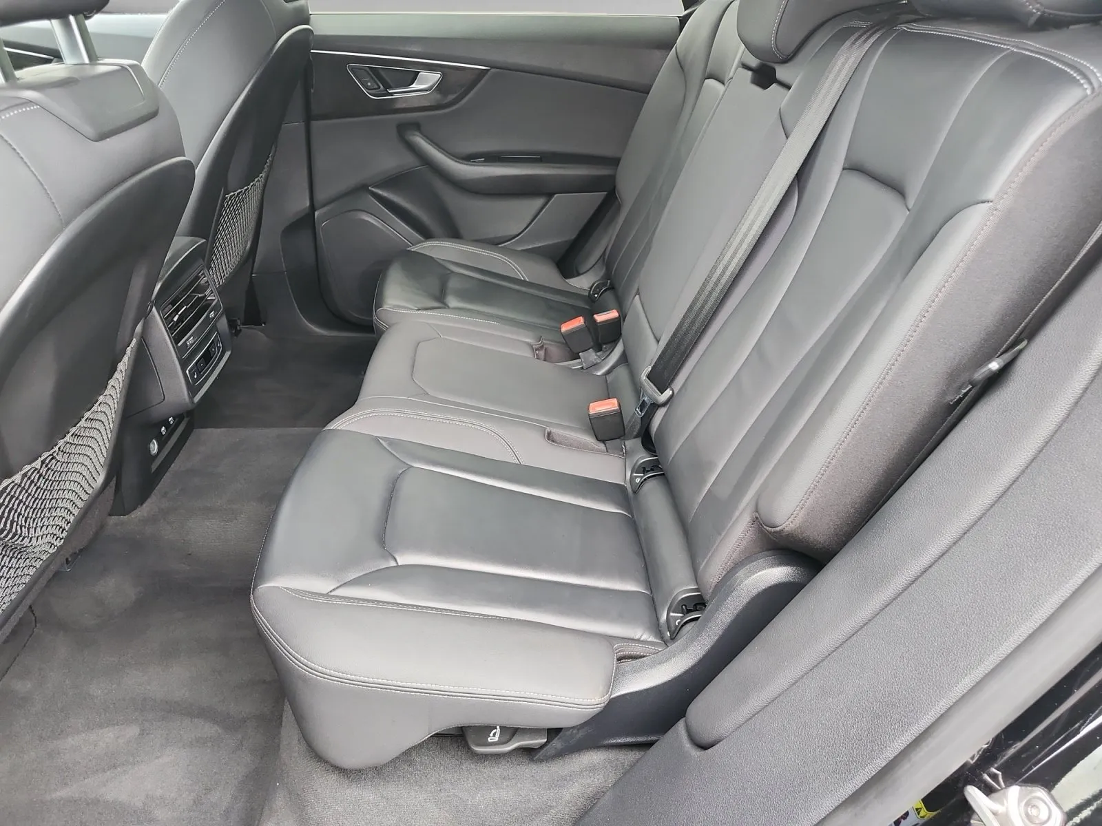 Audi Q8 photo 14
