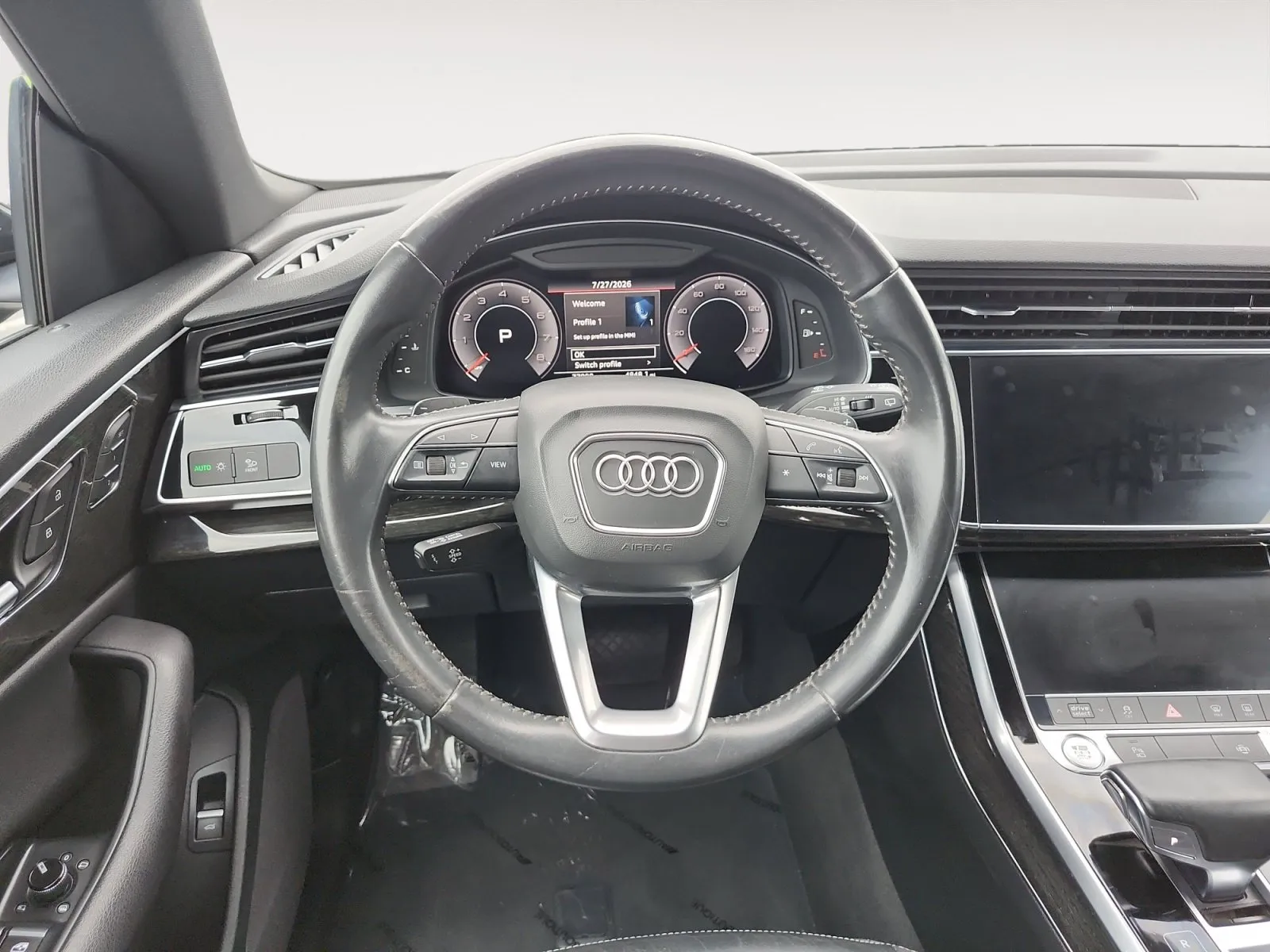 Audi Q8 photo 12