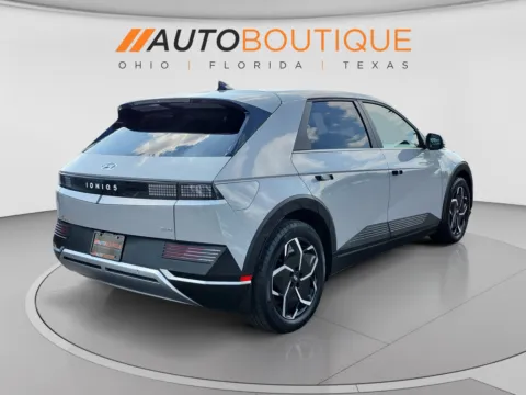 More photos of 2023 Hyundai IONIQ 5 SEL at Auto Boutique Ohio, OH