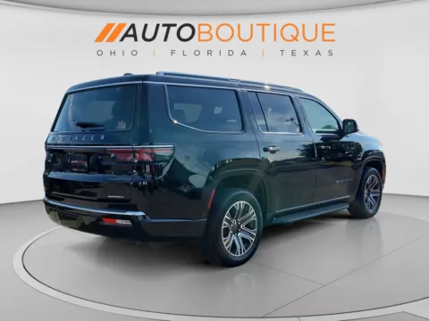 More photos of 2024 Jeep Wagoneer Series II at Auto Boutique Ohio, OH