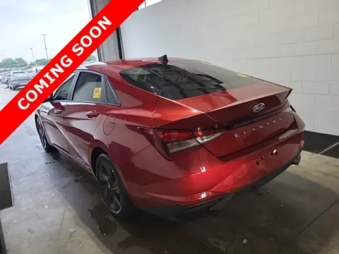 More photos of 2021 Hyundai Elantra SEL at Auto Boutique Ohio, OH