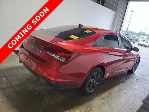 More photos of 2021 Hyundai Elantra SEL at Auto Boutique Ohio, OH