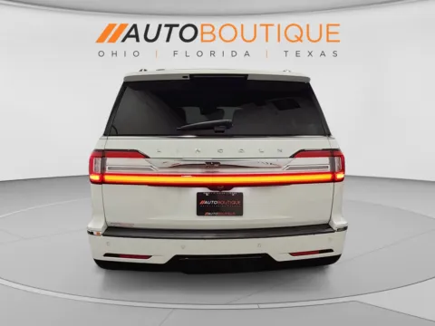 More photos of 2021 Lincoln Navigator L Reserve at Auto Boutique Ohio, OH