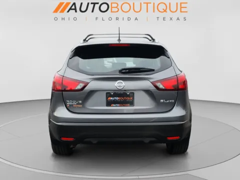 More photos of 2017 Nissan Rogue Sport SL at Auto Boutique Ohio, OH