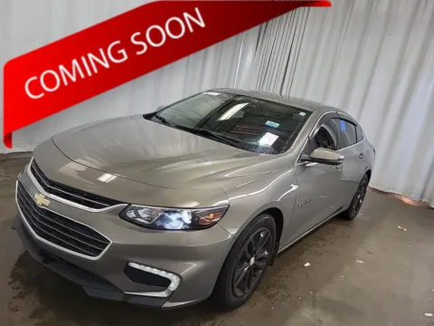 Gray 2017 Chevrolet Malibu LT for sale in Columbus, OH