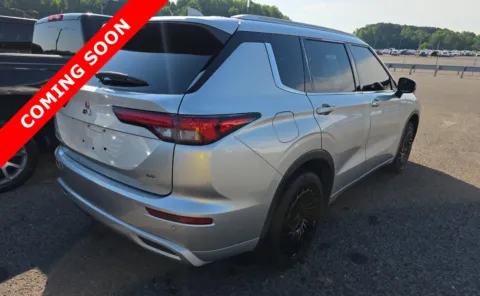 More photos of 2022 Mitsubishi Outlander SEL at Auto Boutique Ohio, OH