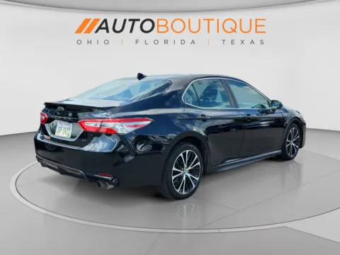 More photos of 2019 Toyota Camry SE at Auto Boutique Ohio, OH