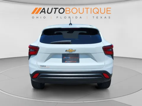 More photos of 2024 Chevrolet Trax LS at Auto Boutique Ohio, OH