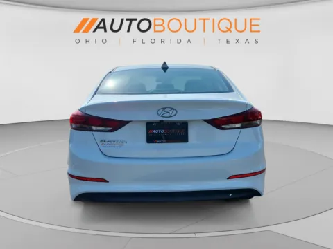 More photos of 2018 Hyundai Elantra SEL at Auto Boutique Ohio, OH