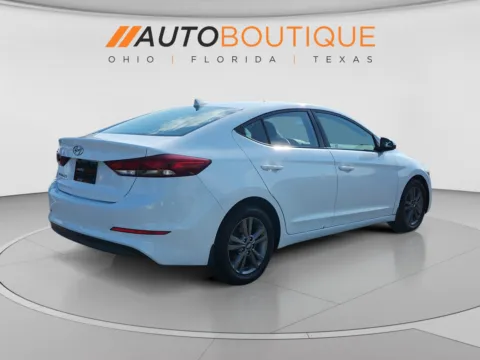 More photos of 2018 Hyundai Elantra SEL at Auto Boutique Ohio, OH