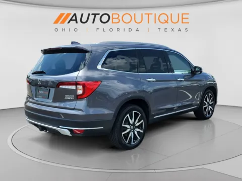 More photos of 2022 Honda Pilot Touring 8-Passenger at Auto Boutique Ohio, OH