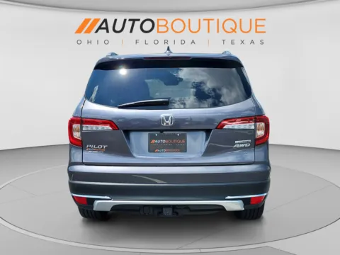 More photos of 2022 Honda Pilot Touring 8-Passenger at Auto Boutique Ohio, OH
