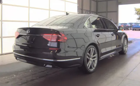 More photos of 2019 Volkswagen Passat 2.0T SE R-Line at Auto Boutique Ohio, OH
