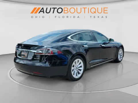 More photos of 2020 Tesla Model S Long Range Plus at Auto Boutique Ohio, OH