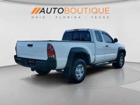 More photos of 2013 Toyota Tacoma PreRunner at Auto Boutique Ohio, OH