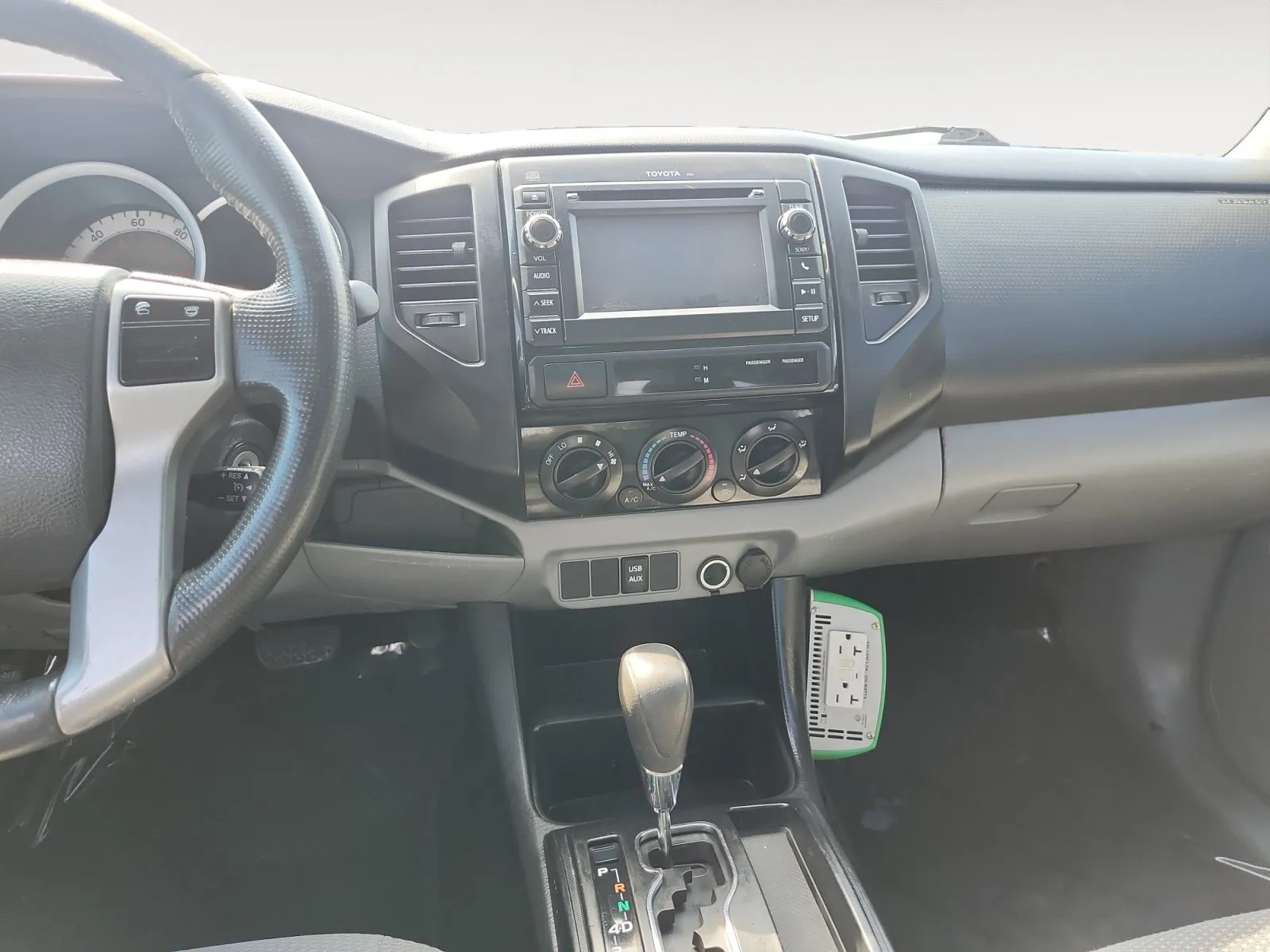 Toyota Tacoma photo 12
