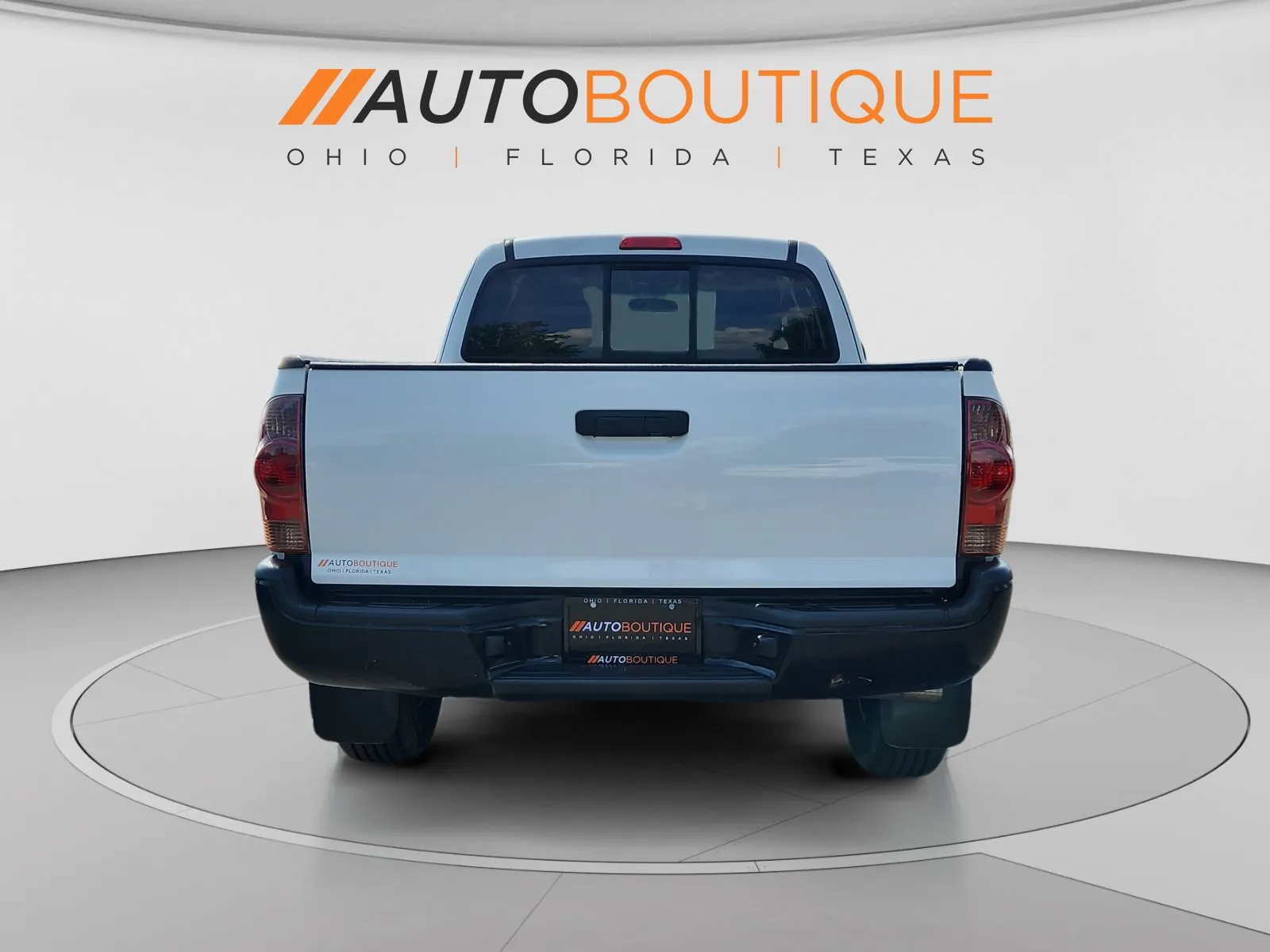 Toyota Tacoma photo 4